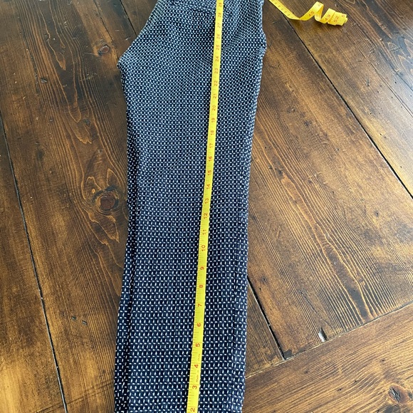 Banana Republic Navy white small lines pattern Sloan Slim ankle pants - Picture 6 of 10